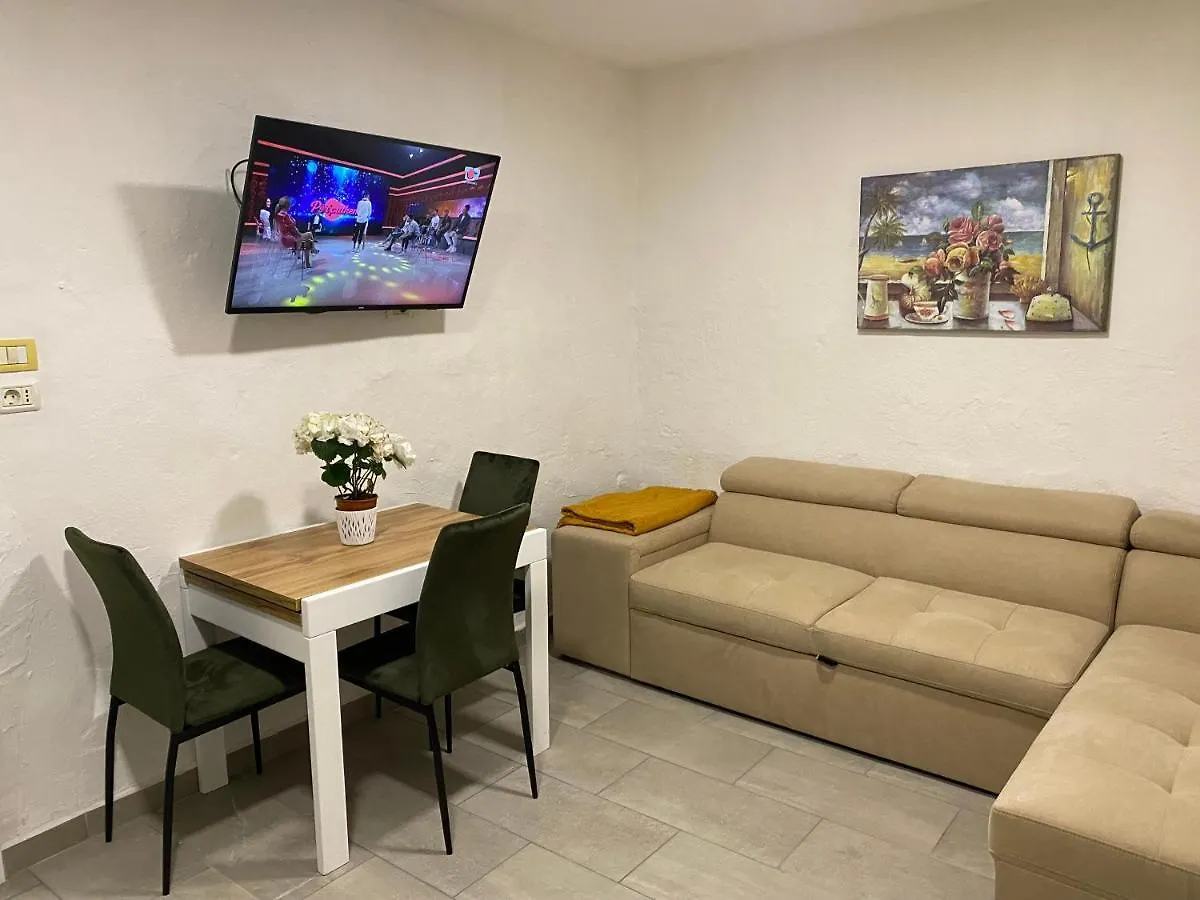 Maison Bellevue - 2 Bdrm Villa In Borsh Beach