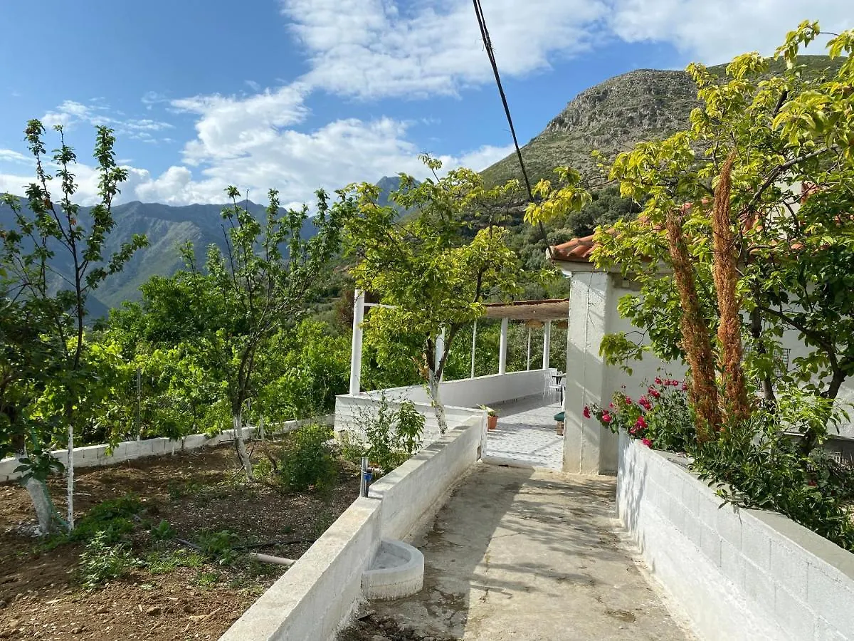Maison Bellevue - 2 Bdrm Villa In Borsh Beach